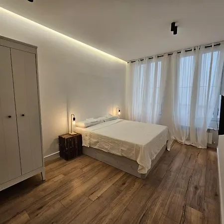 Moderno Centrico 8 Personas